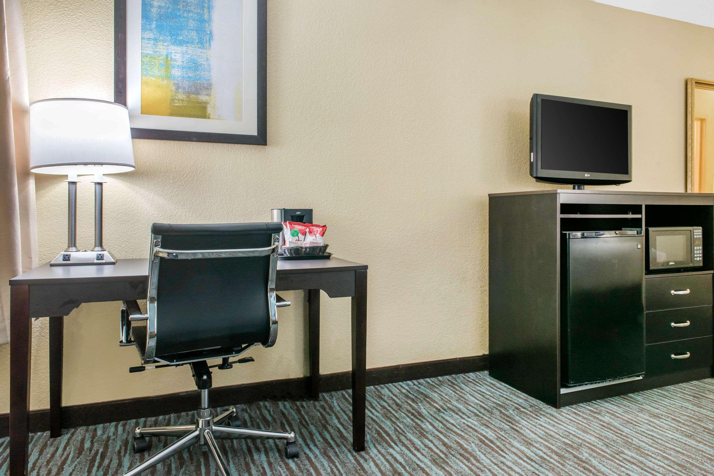 Quality Inn Dayton Airport Englewood Buitenkant foto