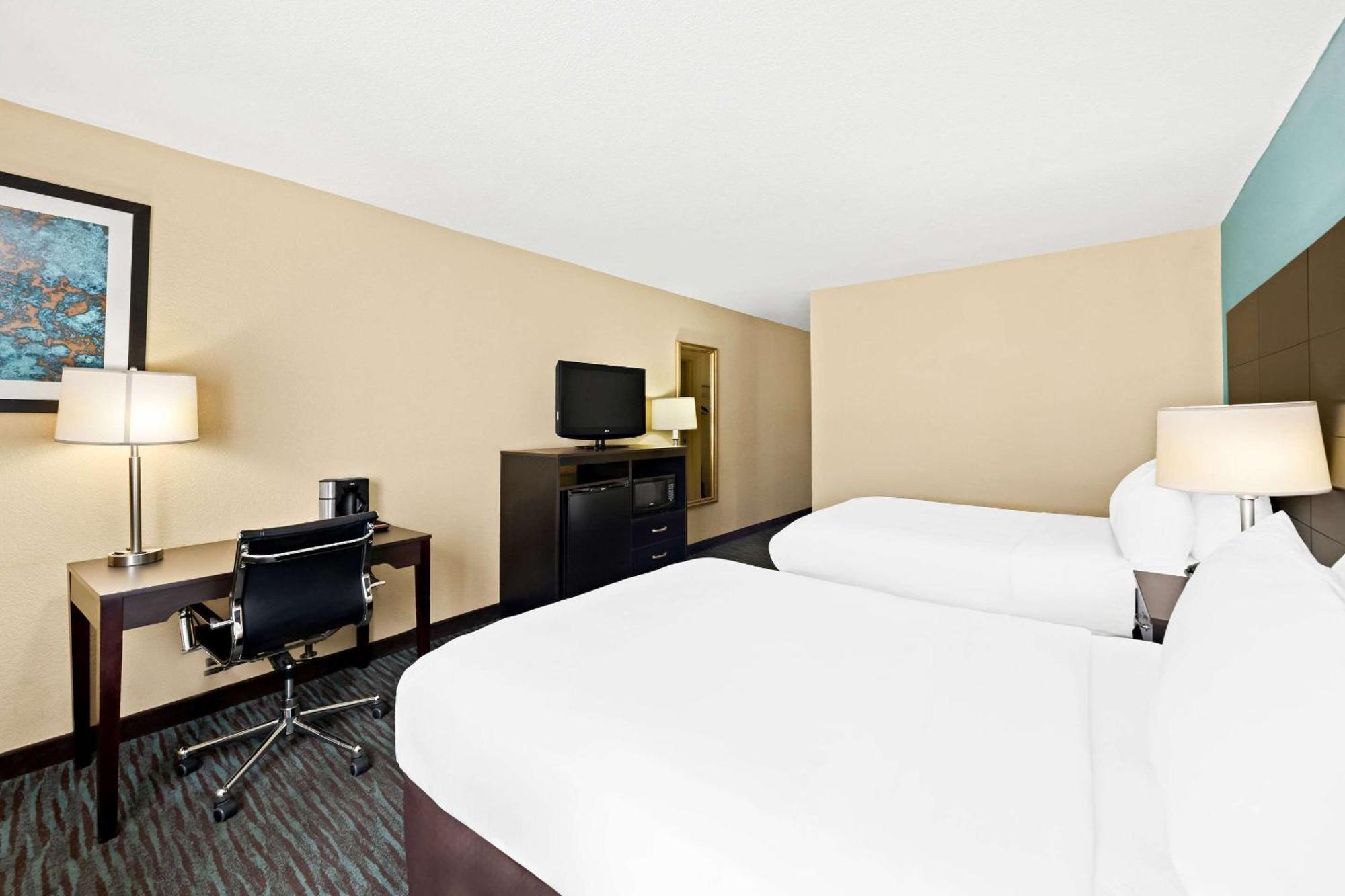Quality Inn Dayton Airport Englewood Buitenkant foto