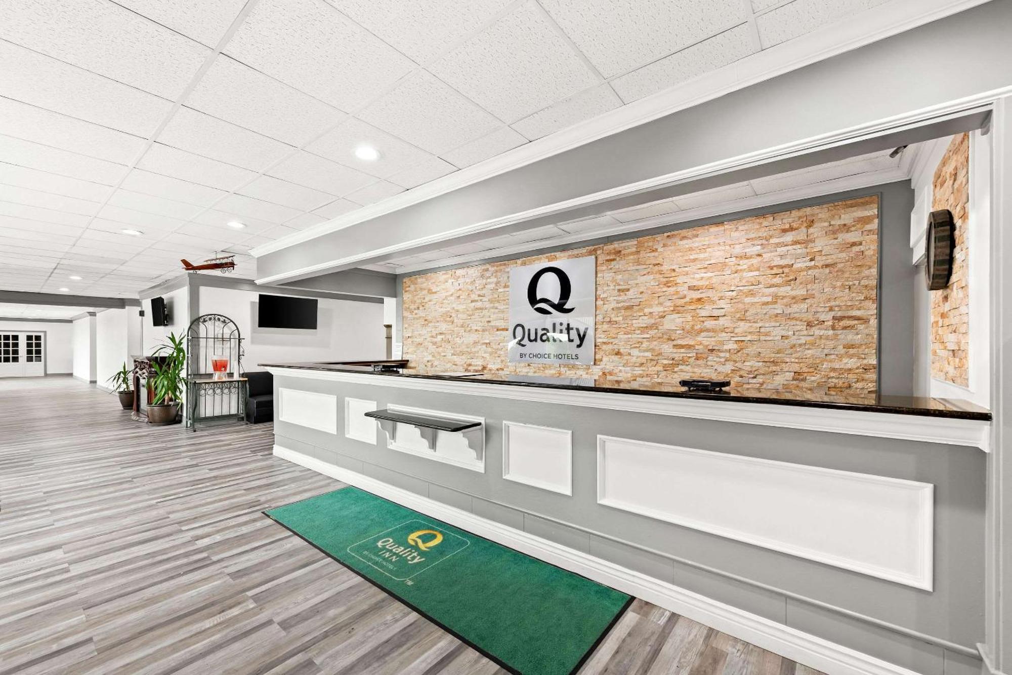 Quality Inn Dayton Airport Englewood Buitenkant foto